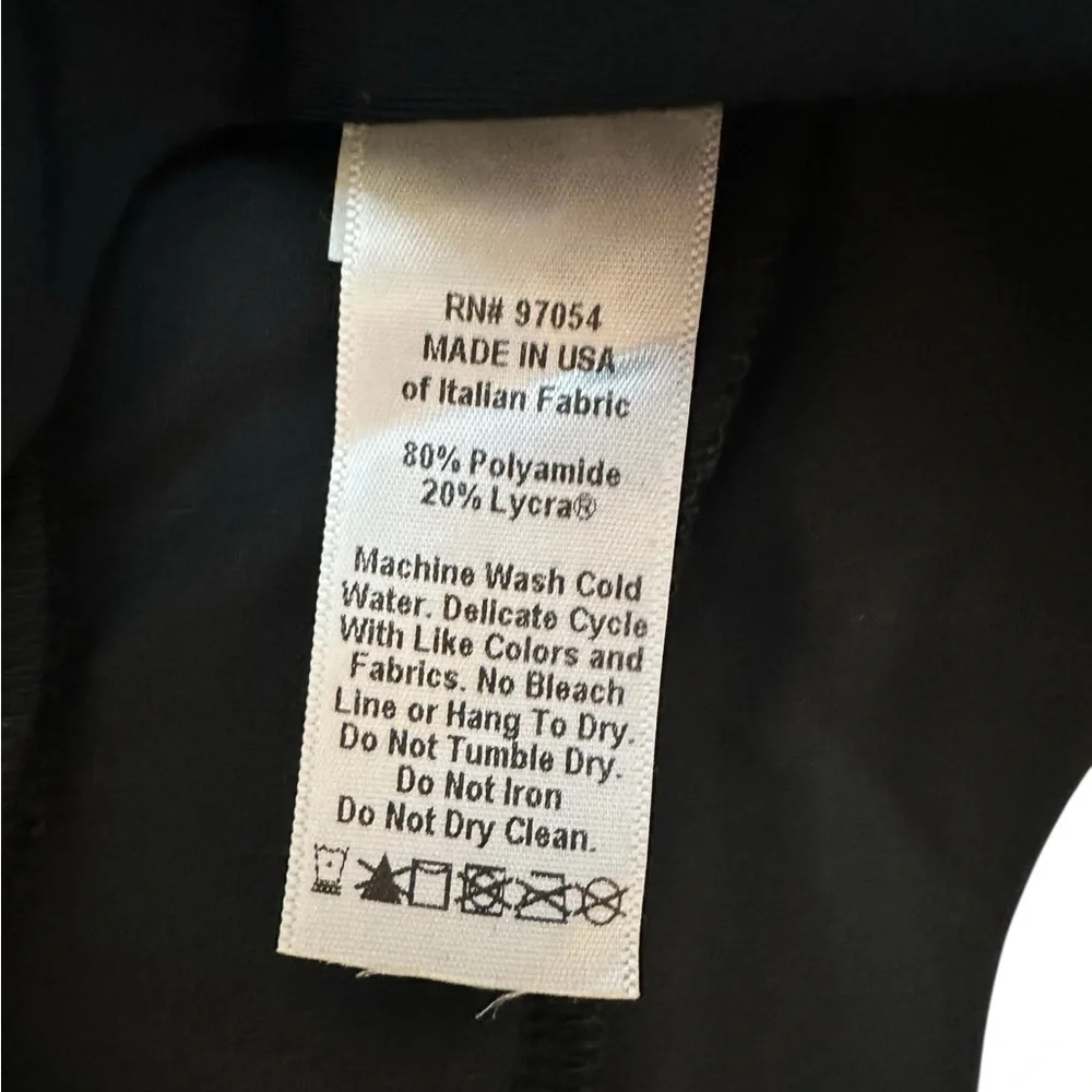 LANSTON Sport Parker Halter Black Cross Front Sports Bra Size XS NWT $112 MSRP - Picture 6 of 7